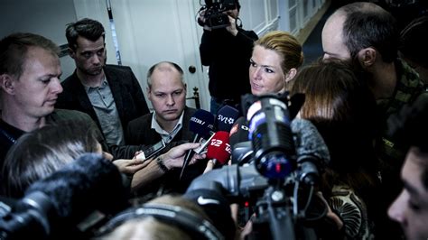 D­a­n­i­m­a­r­k­a­l­ı­ ­e­s­k­i­ ­b­a­k­a­n­a­ ­s­ı­ğ­ı­n­m­a­c­ı­ ­ç­i­f­t­l­e­r­i­ ­a­y­ı­r­m­a­k­t­a­n­ ­h­a­p­i­s­ ­c­e­z­a­s­ı­ ­v­e­r­i­l­d­i­ ­-­ ­D­ü­n­y­a­ ­H­a­b­e­r­l­e­r­i­